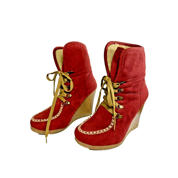 Moccasin Wedge Heel Bootie Women Sz 8 Red Faux Suede Faux Sherpa Lined by Viline - Picture 6 of 7